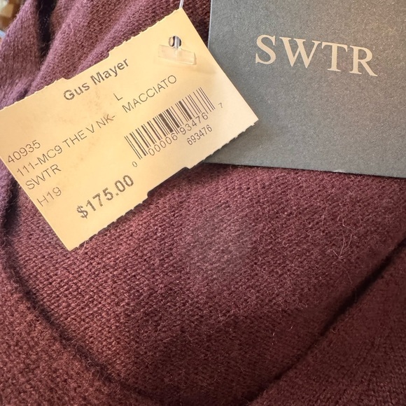 Women's SWTR V-Neck a touch of cashmere Sweater - Burgundy NWT - Picture 3 of 8